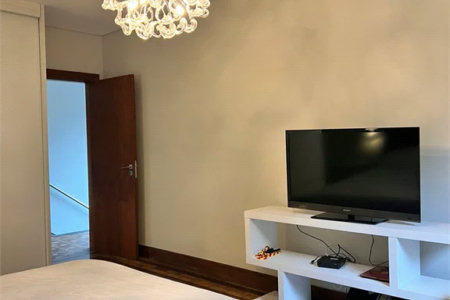 Sobrado à venda com 5 quartos, sendo 2 suítes, em Vila Inah, São Paulo, SP