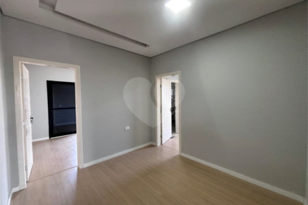 Casa à venda com 3 suítes no condomínio Helena Maria, Sorocaba - SP