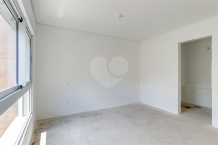 Casa à venda com 4 quartos, sendo 3 suítes, no condomínio Jardim Flora, São Paulo - SP