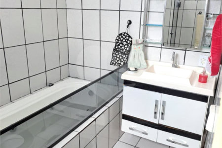 Sobrado à venda com 4 quartos, sendo 2 suítes, em Jardim Modelo, Suzano, SP