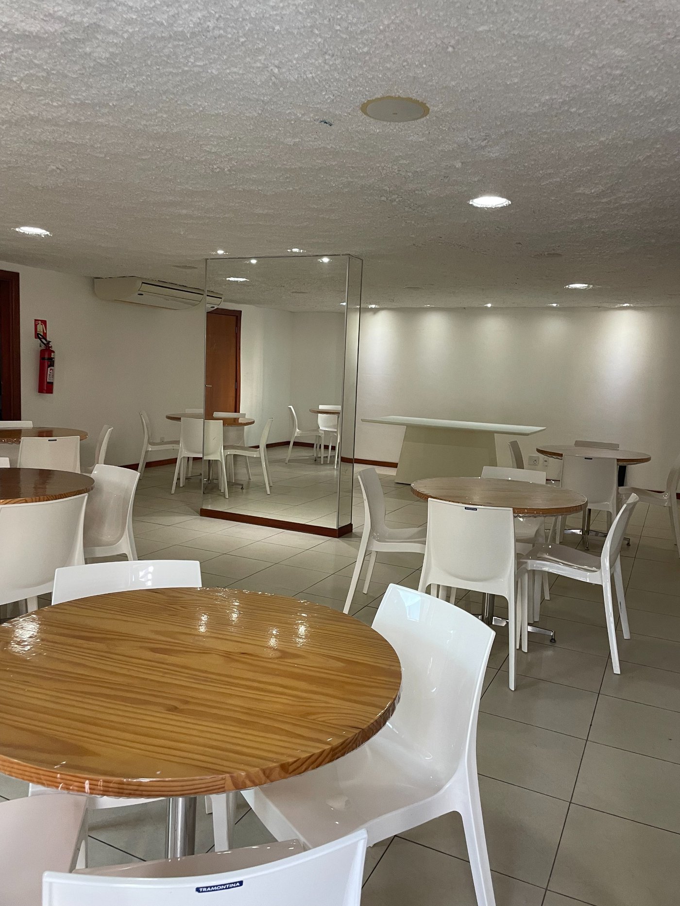 Cobertura à venda com 4 suítes em Ponta Verde, Maceió, AL