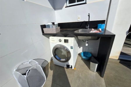 Casa à venda com 3 quartos, sendo 2 suítes, no condomínio Golden, Itapetininga - SP