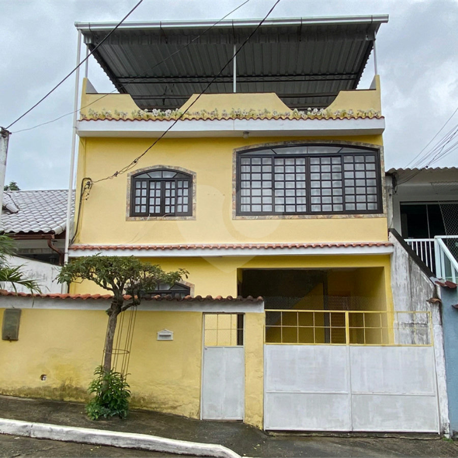 Casa à venda com 2 suítes no condomínio Village da Cachamorra, Rio de Janeiro - RJ