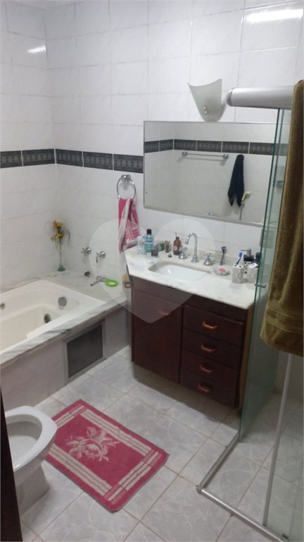 Casa à venda ou para alugar com 5 quartos, sendo 1 suíte,  em Vila Oliveira, Mogi das Cruzes, SP