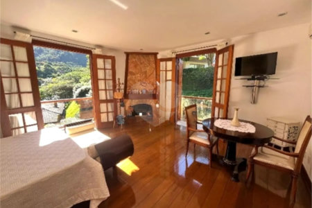 Casa à venda com 4 suítes no condomínio Quinta do Lago, Petrópolis - RJ