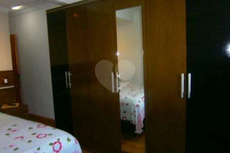 Sobrado à venda com 5 quartos, sendo 1 suíte, em Vila Aurora (zona Norte), São Paulo, SP
