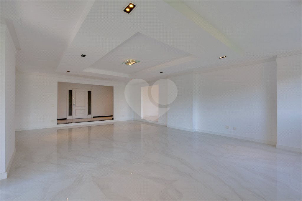 Apartamento à venda com 4 suítes em Jardim Marajoara, São Paulo, SP