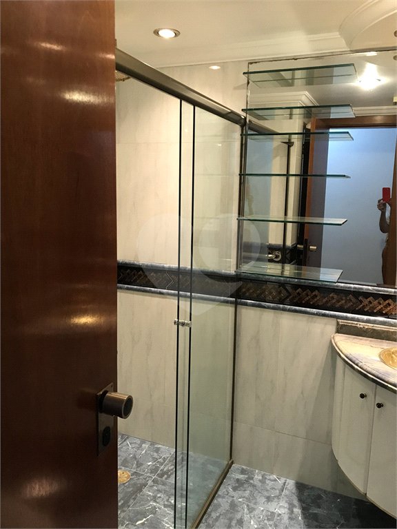 Apartamento à venda com 4 quartos, sendo 1 suíte, em Vila Uberabinha, São Paulo, SP