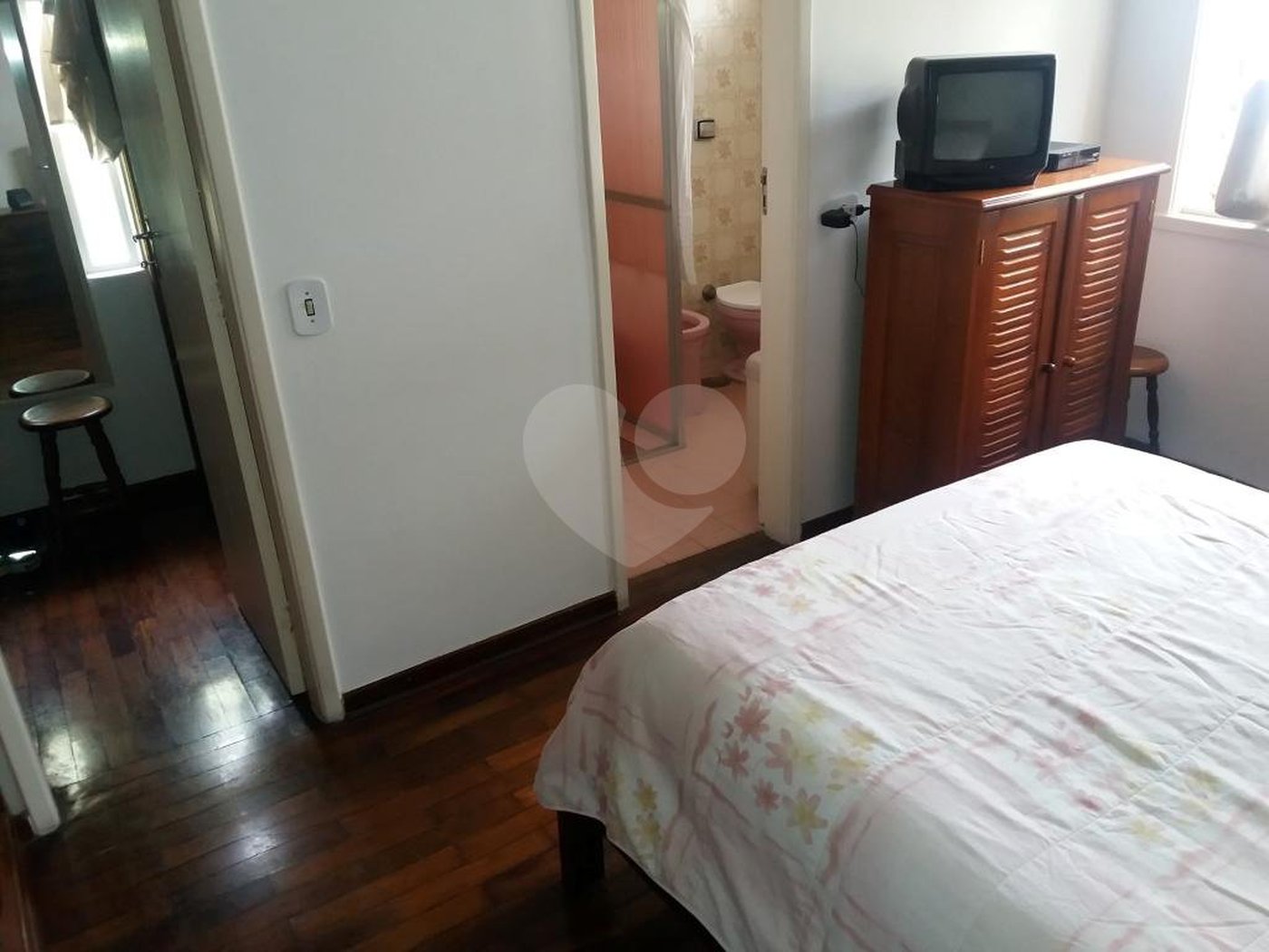Sobrado à venda com 4 quartos, sendo 1 suíte,  em Brooklin Paulista, São Paulo, SP