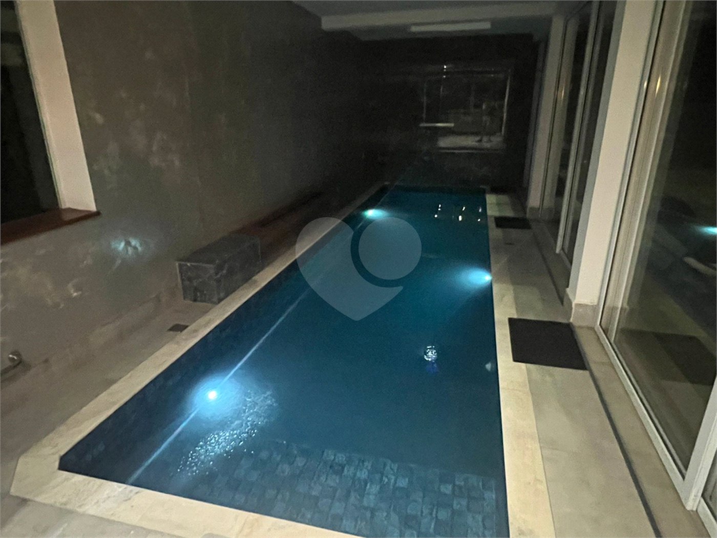 Casa à venda com 5 suítes no condomínio Suíça da Cantareira, Mairiporã - SP