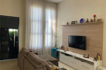 Casa à venda com 3 suítes no condomínio Terras do Cancioneiro, Paulínia - SP