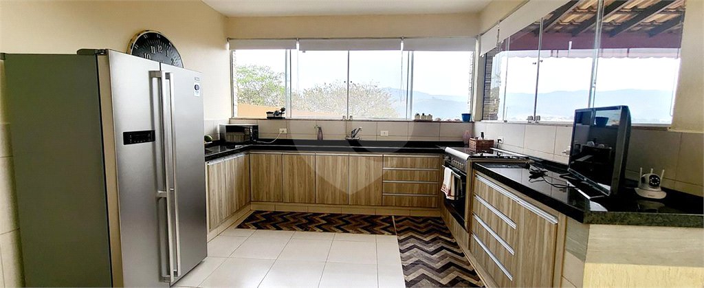 Chácara à venda com 3 quartos, sendo 1 suíte,  em Jardim Estância Brasil, Atibaia, SP
