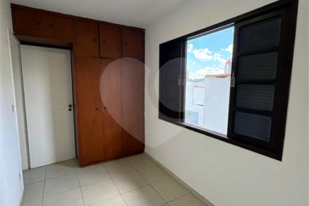 Sobrado à venda com 4 quartos, sendo 1 suíte,  em Vila Sônia, São Paulo, SP