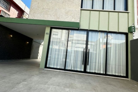 Casa com 3 dormitórios para alugar, 170 m² por R$ 13.740,00/mês - Gonzaga - Santos/SP