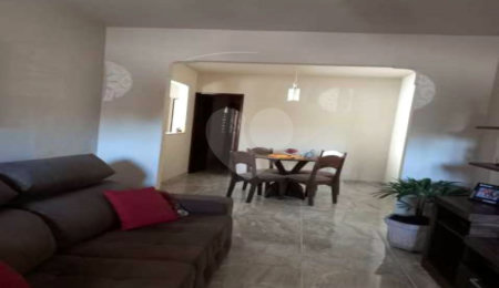 Casa à venda com 3 quartos em Campo Grande, Rio de Janeiro, RJ