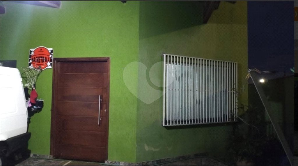 Casa à venda com 5 quartos, sendo 1 suíte,  em Parque do Colégio, Suzano, SP