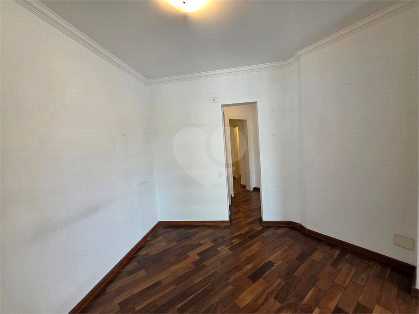 Apartamento à venda com 3 suítes em Vila Uberabinha, São Paulo, SP