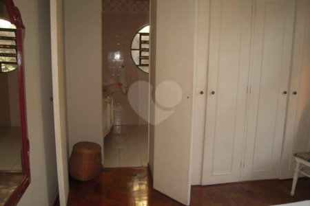 Casa à venda com 5 quartos, sendo 2 suítes,  em Saúde, São Paulo, SP