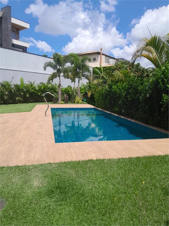 Casa à venda com 3 suítes em Moinho Velho, Cotia, SP