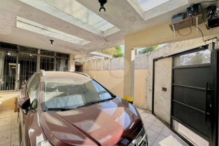 Sobrado à venda com 3 quartos, sendo 1 suíte, em Brooklin, São Paulo, SP