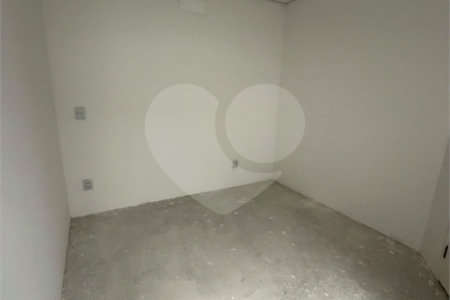 Sobrado à venda com 3 quartos, sendo 1 suíte, em Sítio da Figueira, São Paulo, SP