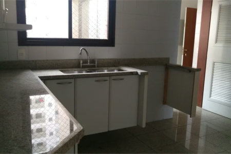 Apartamento à venda com 4 suítes em Vila Suzana, São Paulo, SP