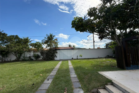 Casa à venda com 4 quartos, sendo 2 suítes, em Ogiva, Cabo Frio, RJ