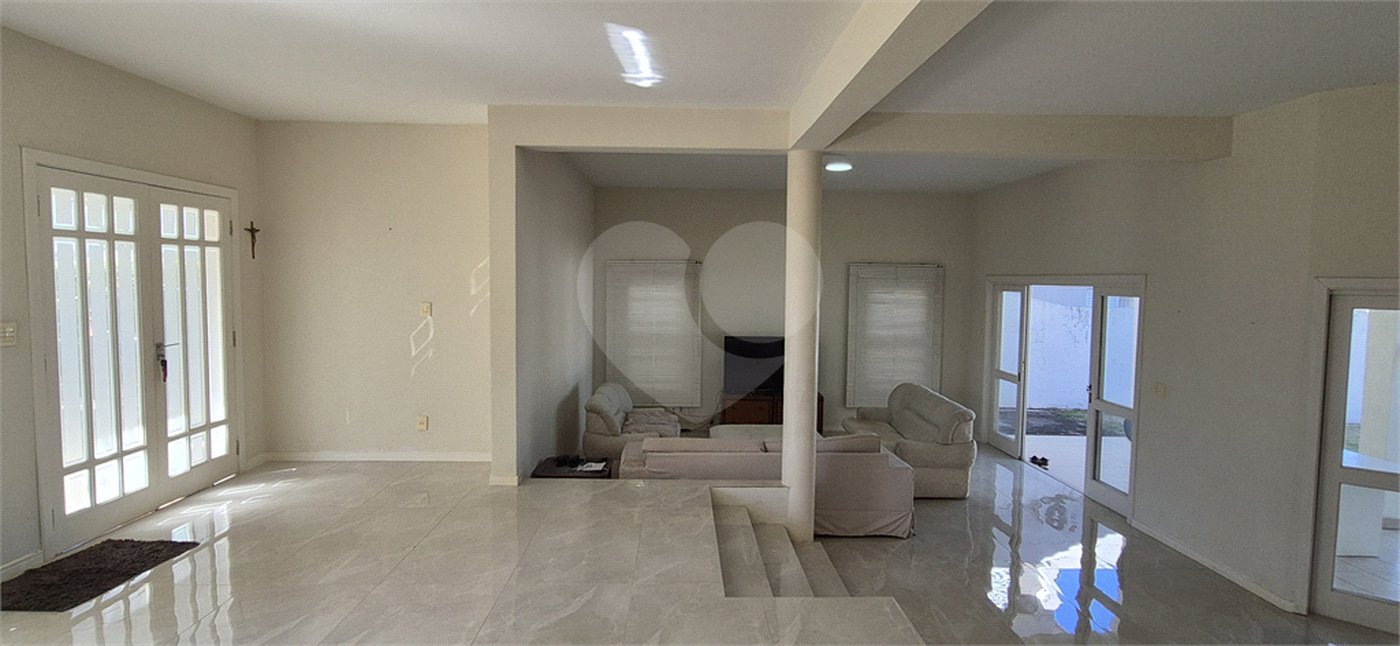 Casa à venda ou para alugar com 3 suítes no condomínio Jardim Theodora, Itu - SP