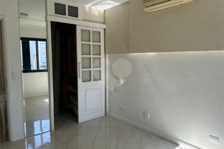 Apartamento para alugar com 3 quartos, sendo 1 suíte,  em Pinheiros, São Paulo, SP