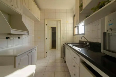 Apartamento à venda com 3 quartos, sendo 1 suíte,  em Vila Andrade, São Paulo, SP