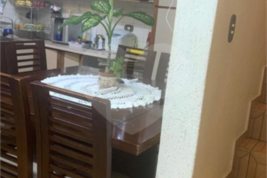 Sobrado à venda com 4 quartos, sendo 1 suíte, em Tremembé, São Paulo, SP
