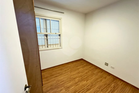 Casa à venda com 3 quartos, sendo 1 suíte, em Jardim Trussardi, São Paulo, SP