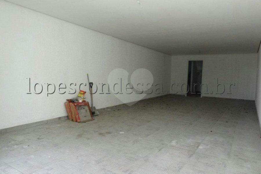 Sobrado à venda com 3 suítes em Horto, São Paulo, SP