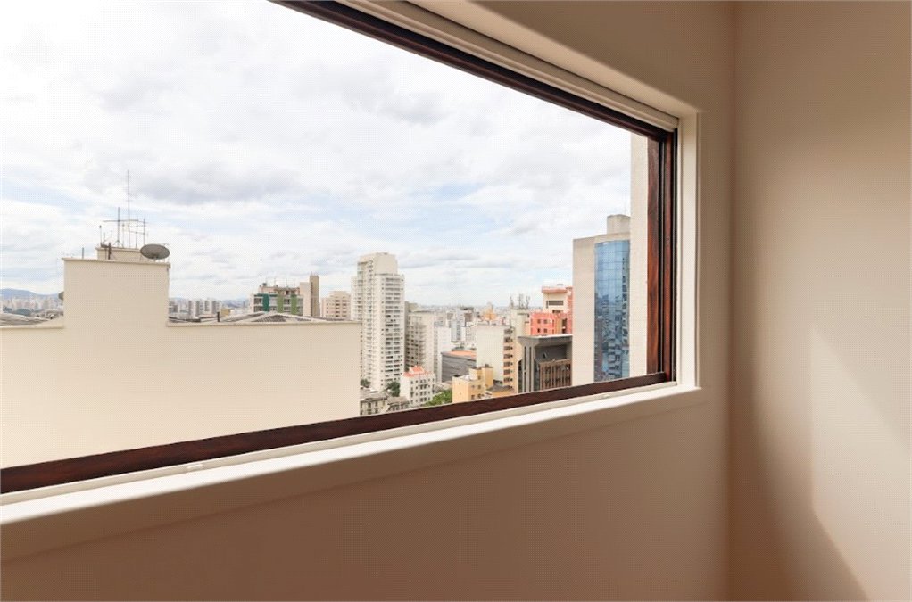 Apartamento à venda com 3 quartos, sendo 1 suíte,  em Santa Cecília, São Paulo, SP