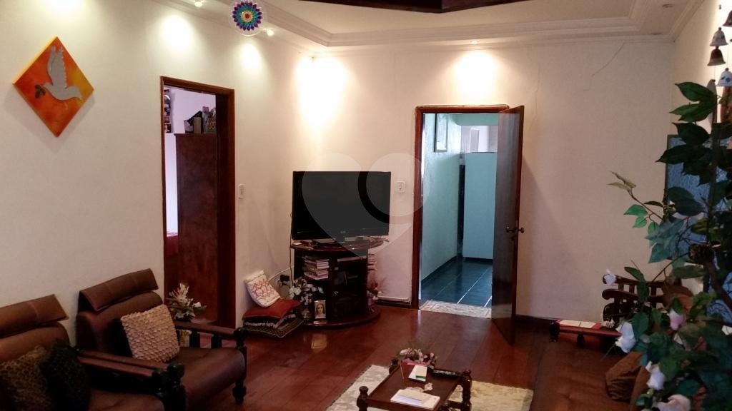 Casa à venda com 3 quartos em Horto, São Paulo, SP