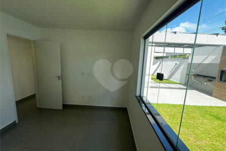 Casa à venda com 3 quartos, sendo 1 suíte, no condomínio Parque Guará, Rio de Janeiro - RJ