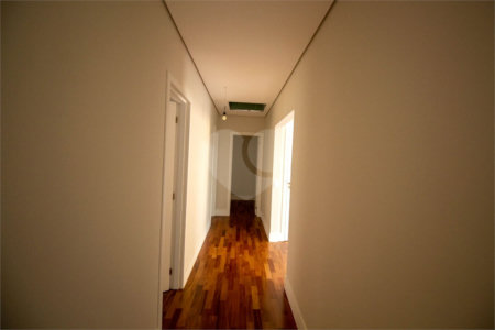 Casa à venda com 5 quartos, sendo 4 suítes, em Vila Darcy Penteado (mailasqui), São Roque, SP