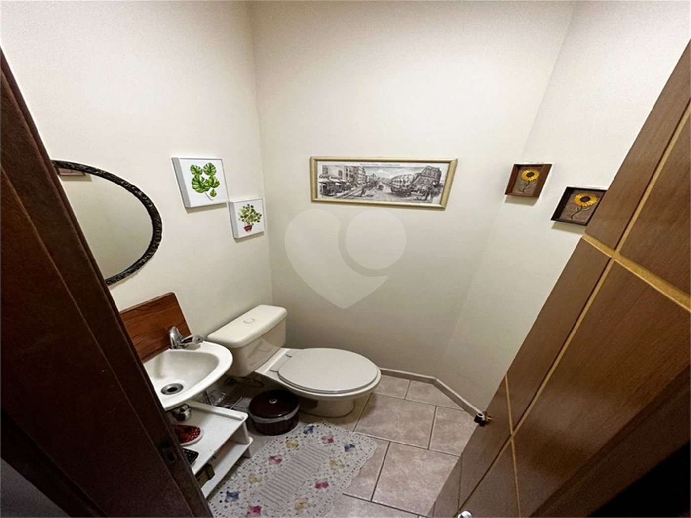 Casa à venda com 3 quartos, sendo 1 suíte, no condomínio Residencial Jardim das Palmas, São Paulo - SP