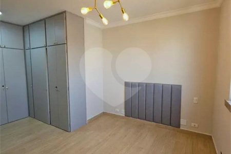 Apartamento à venda com 4 quartos, sendo 1 suíte, em Vila Alexandria, São Paulo, SP