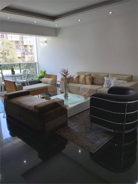 Apartamento à venda com 3 quartos, sendo 2 suítes, em Vila Andrade, São Paulo, SP