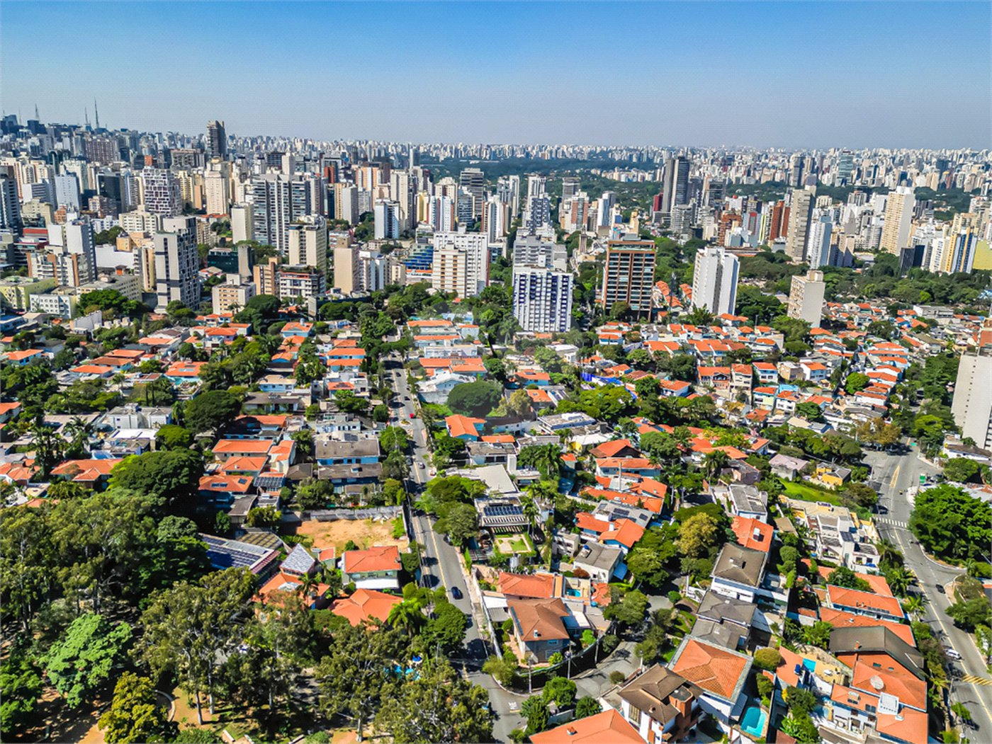 Sobrado à venda com 5 suítes em Pinheiros, São Paulo, SP