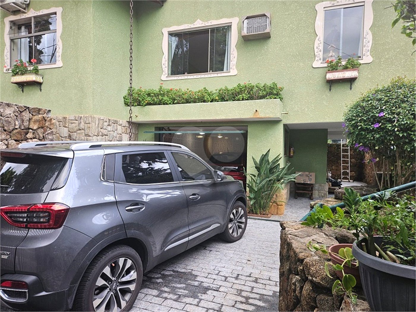 Casa à venda com 4 quartos, sendo 3 suítes, em Jardim Tapajós, Atibaia, SP
