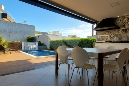 Casa para alugar com 5 quartos, sendo 1 suíte, no condomínio Figueira Garden, Atibaia - SP