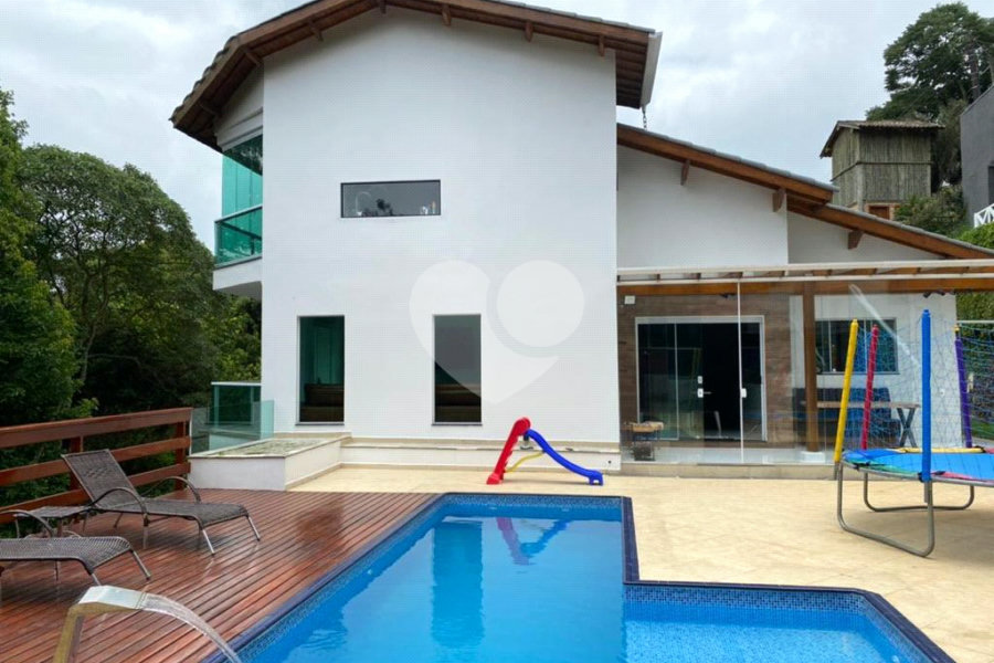 Casa à venda ou para alugar com 4 suítes no condomínio Associação Reserva das Hortênsias, Mairiporã - SP