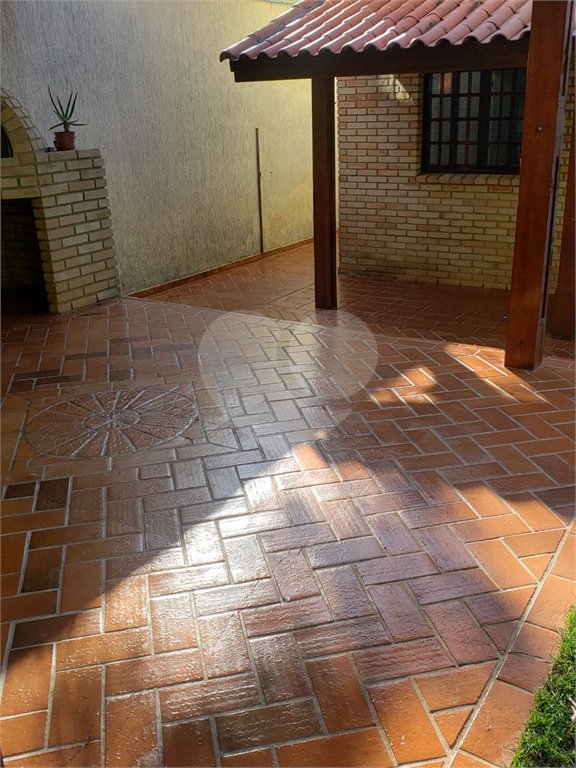 Sobrado à venda com 4 quartos, sendo 1 suíte,  em Jardim Leonor Mendes de Barros, São Paulo, SP