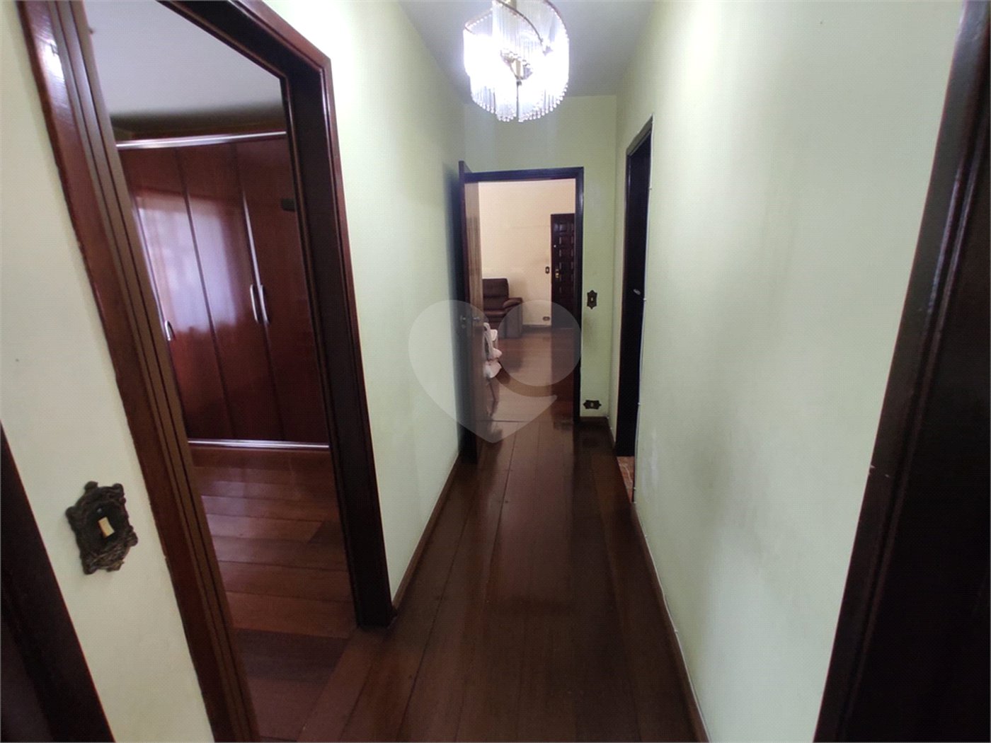 Casa à venda com 4 quartos, sendo 1 suíte, em Vila Galvão, Guarulhos, SP