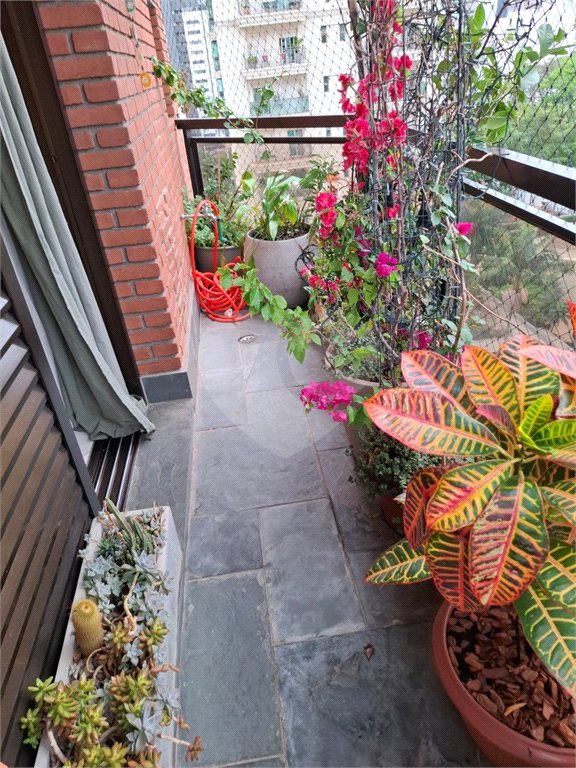 Apartamento à venda com 4 quartos, sendo 2 suítes,  em Brooklin Paulista, São Paulo, SP