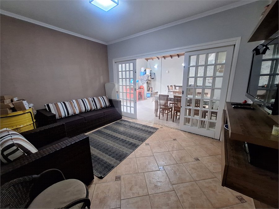 Casa à venda com 3 quartos, sendo 1 suíte, em Vila de Vecchi, Jundiaí, SP
