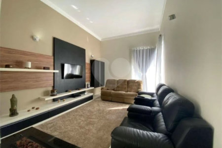 Casa à venda com 4 suítes no condomínio Ipê Velho, Vinhedo - SP