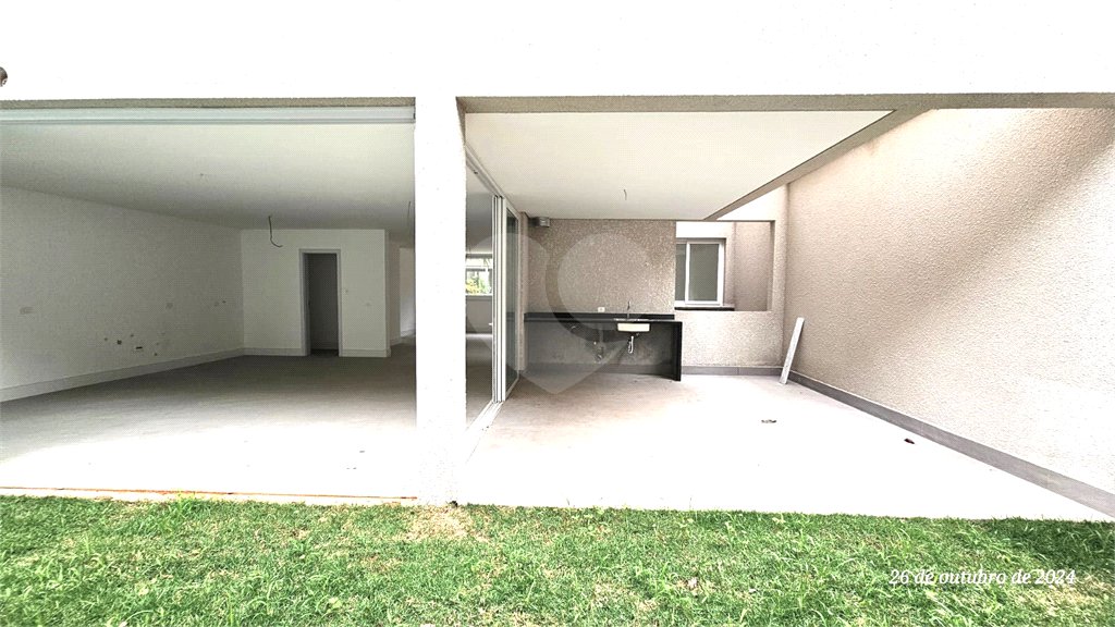 Casa à venda com 4 suítes no condomínio Vila Arese, São Paulo - SP